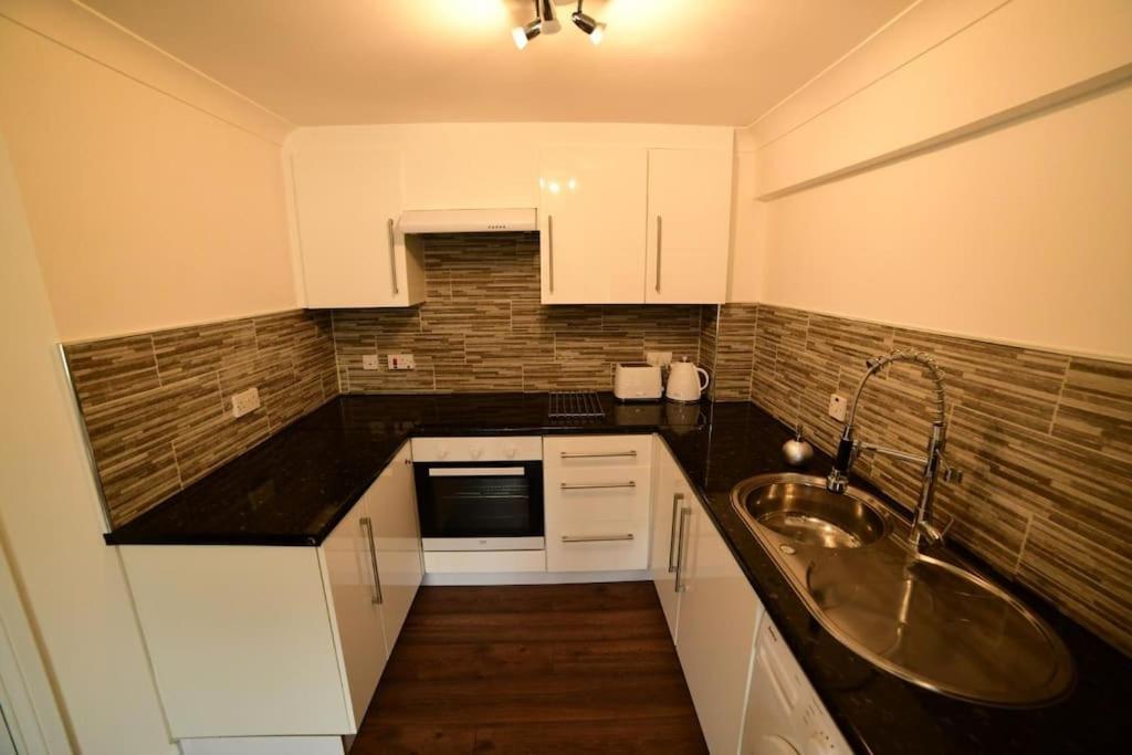 Lavish Modern 1 Bedroom Apt Close To City Centre Glasgow Exterior foto