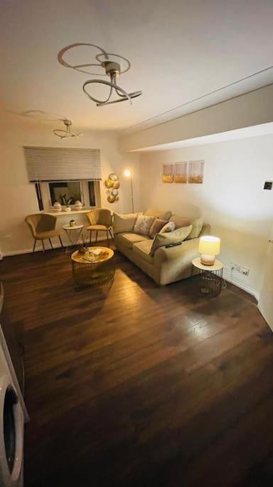 Lavish Modern 1 Bedroom Apt Close To City Centre Glasgow Exterior foto